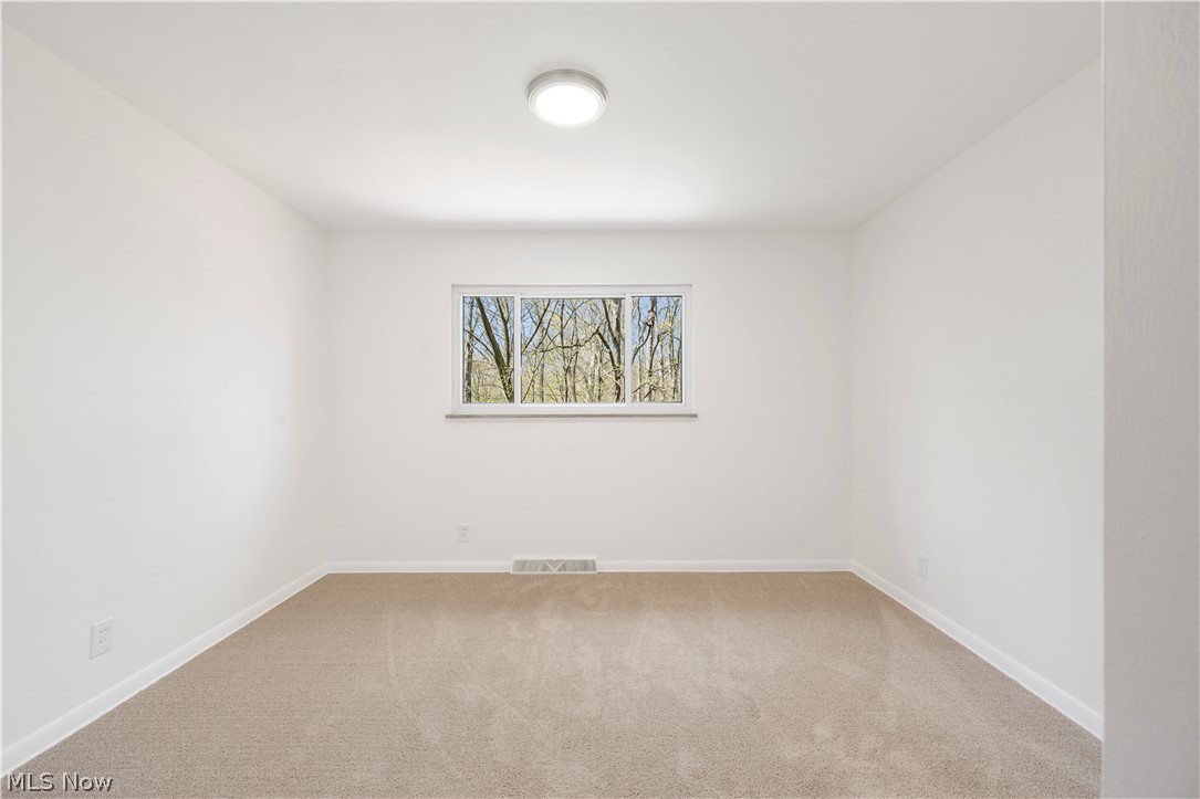 482 Garnette Road Akron OH 44313