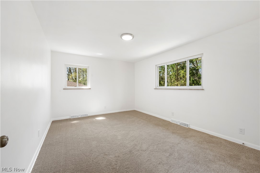 482 Garnette Road Akron OH 44313