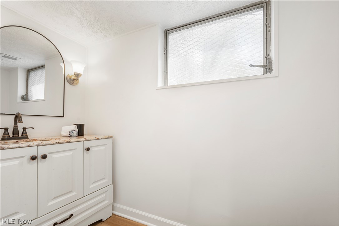 482 Garnette Road Akron OH 44313