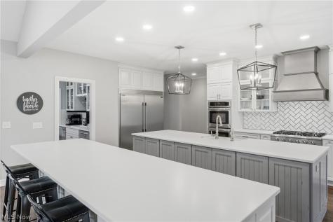 315 Glengarry Drive Aurora OH 44202
