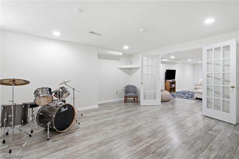 315 Glengarry Drive Aurora OH 44202