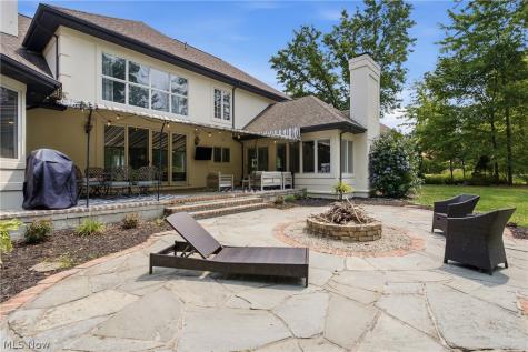 315 Glengarry Drive Aurora OH 44202
