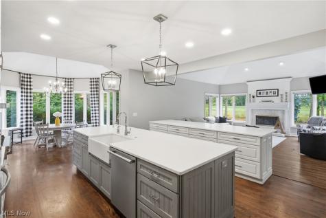 315 Glengarry Drive Aurora OH 44202