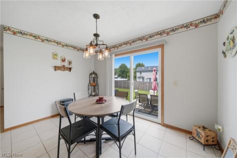 3061 Bucklers Street NW Uniontown OH 44685