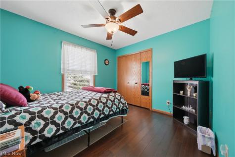 3061 Bucklers Street NW Uniontown OH 44685