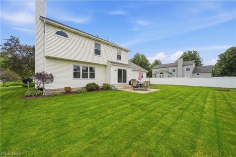 3061 Bucklers Street NW Uniontown OH 44685