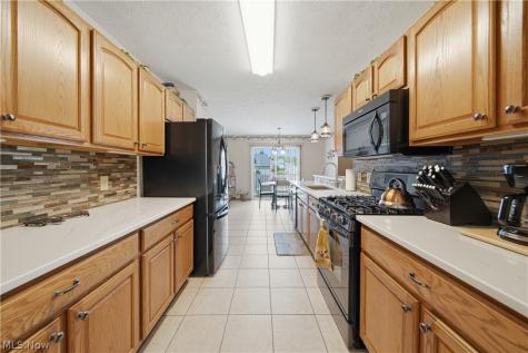 3061 Bucklers Street NW Uniontown OH 44685