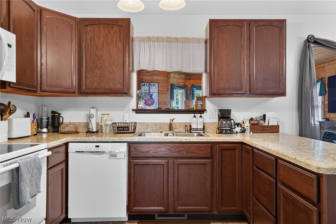 14841 Glen Valley Drive Middlefield OH 44062