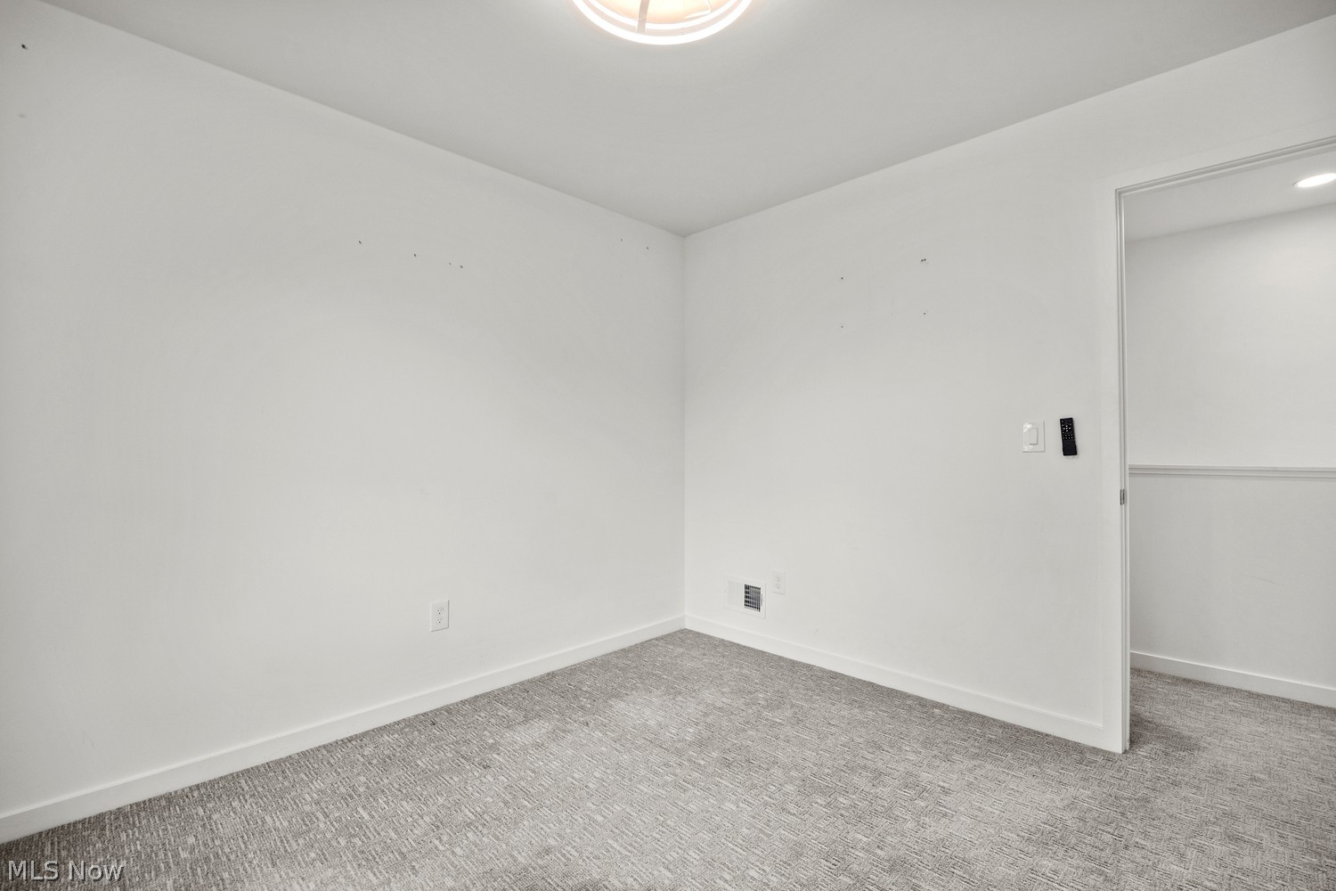 3527 Siam Avenue Cleveland OH 44113
