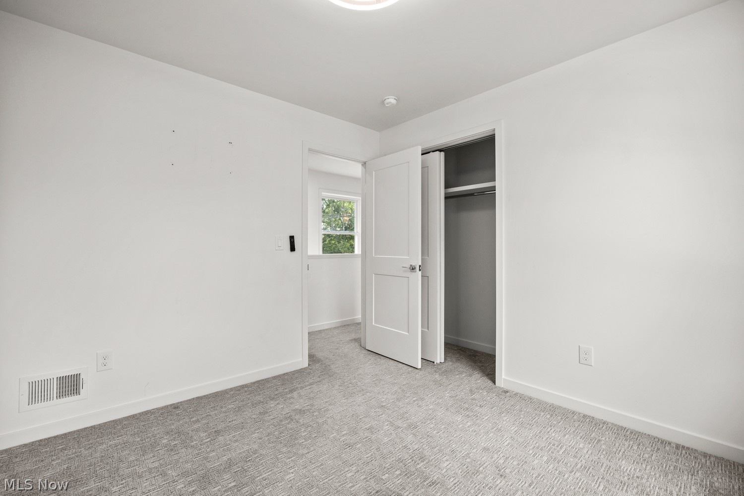 3527 Siam Avenue Cleveland OH 44113