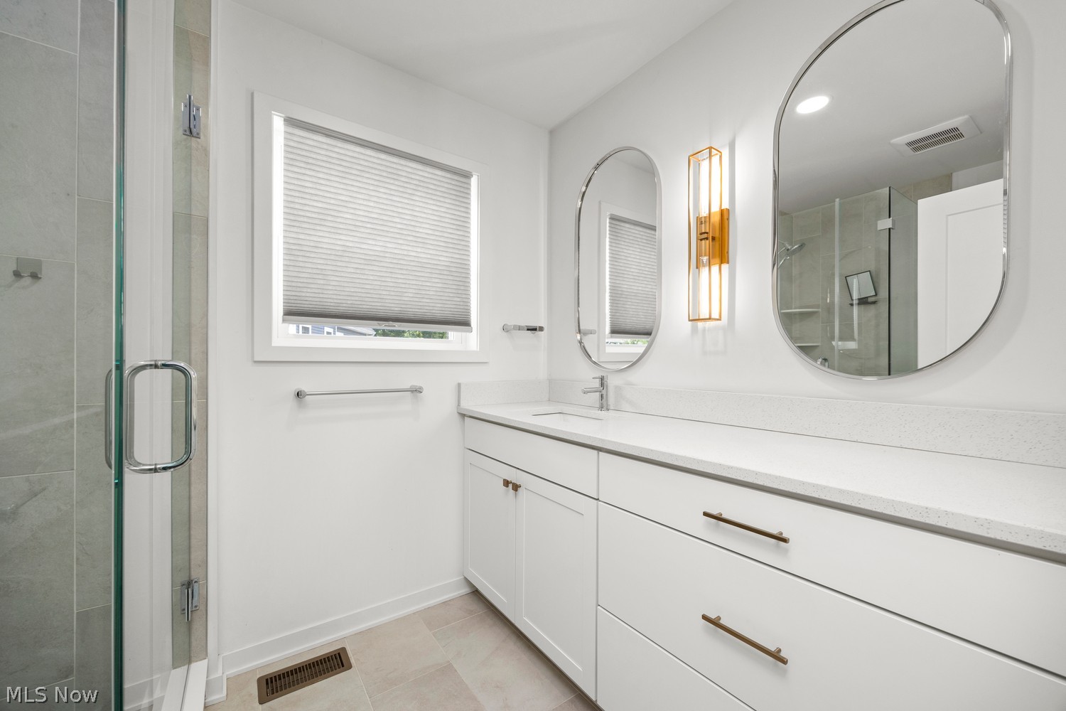 3527 Siam Avenue Cleveland OH 44113