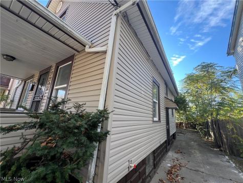 3684 E 105th Street Cleveland OH 44105