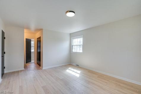 292 Parkview Drive Aurora OH 44202