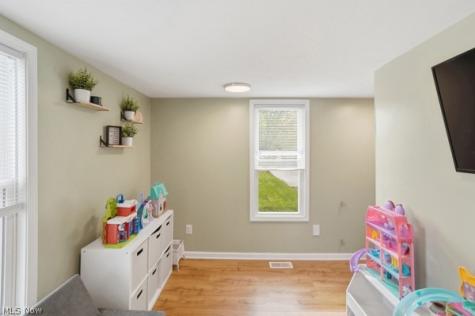 4044 W 223rd Street Fairview Park OH 44126