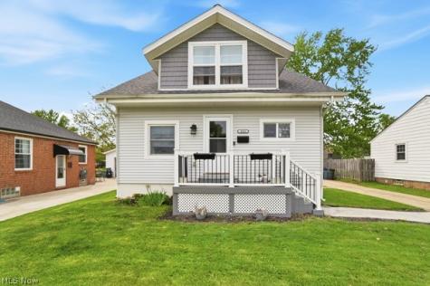 4044 W 223rd Street Fairview Park OH 44126