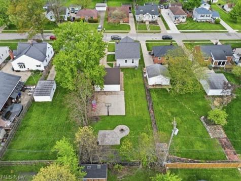 4044 W 223rd Street Fairview Park OH 44126
