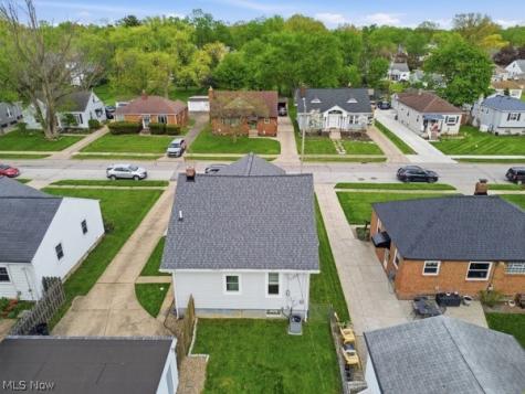4044 W 223rd Street Fairview Park OH 44126