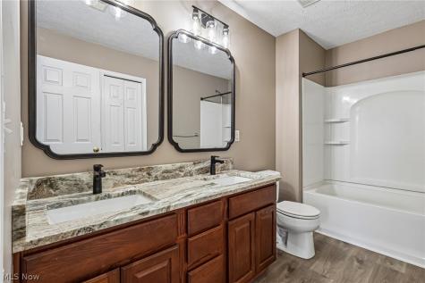 38210 Kingston Drive North Ridgeville OH 44039