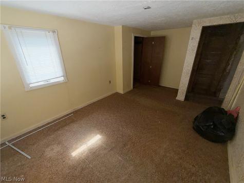 13661 W Spring Street Burton OH 44021