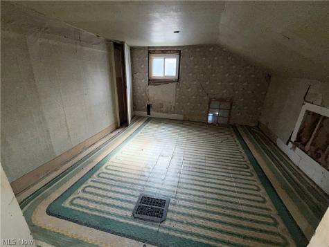 13661 W Spring Street Burton OH 44021
