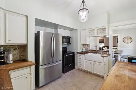 3327 Darrow Road Stow OH 44224