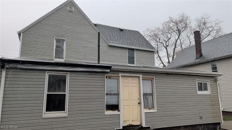 1857 Maple Avenue NE Canton OH 44705