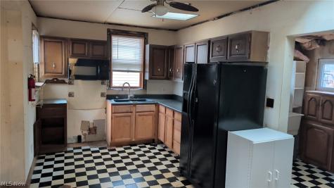 1857 Maple Avenue NE Canton OH 44705