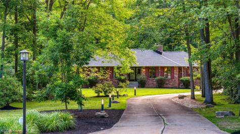4830 Som Center Road Moreland Hills OH 44022