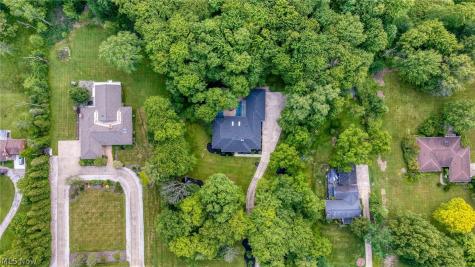 4830 Som Center Road Moreland Hills OH 44022