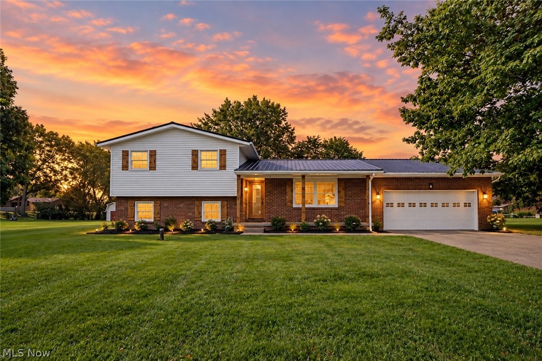 1232 Canyon Street NE Uniontown OH 44685