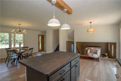 1232 Canyon Street NE Uniontown OH 44685