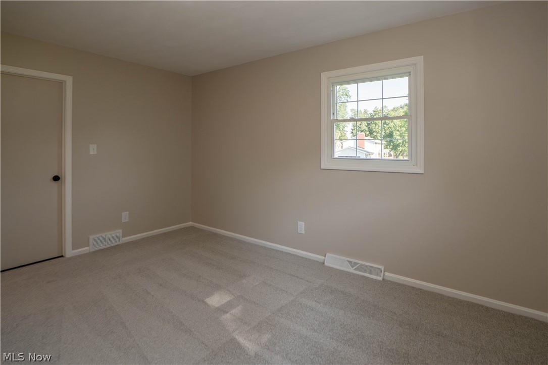 1232 Canyon Street NE Uniontown OH 44685