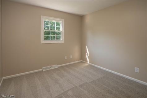 1232 Canyon Street NE Uniontown OH 44685
