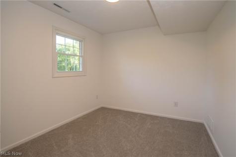 1232 Canyon Street NE Uniontown OH 44685