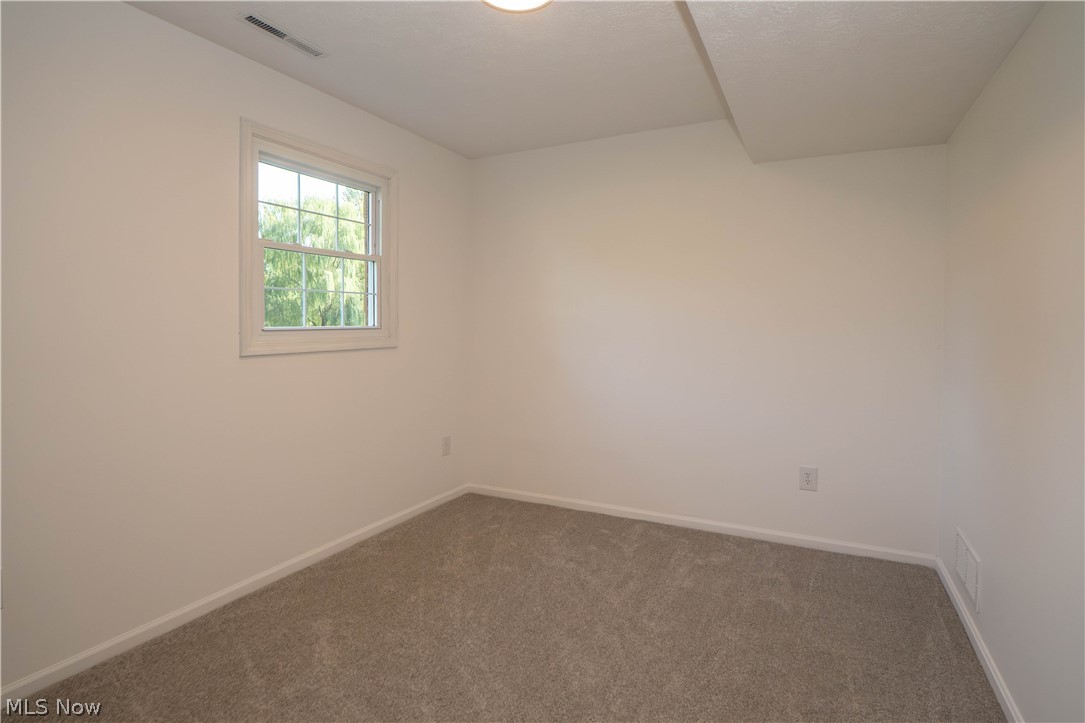1232 Canyon Street NE Uniontown OH 44685