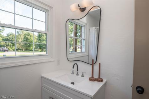 1232 Canyon Street NE Uniontown OH 44685