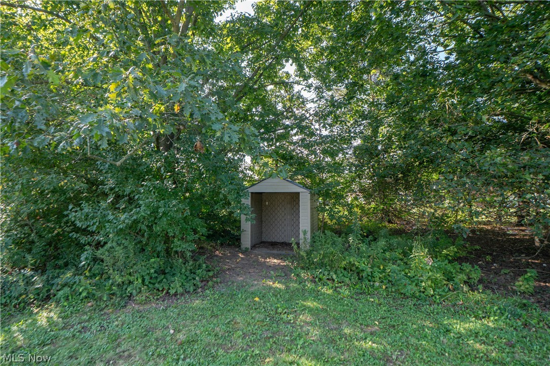1232 Canyon Street NE Uniontown OH 44685