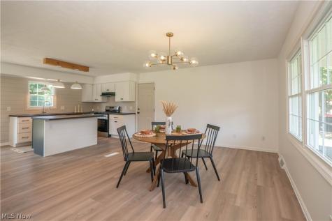 1232 Canyon Street NE Uniontown OH 44685