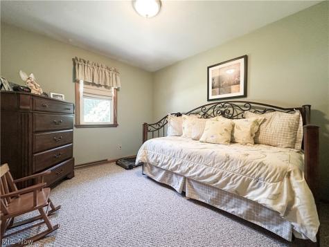 429 Bonnie Brae Avenue Niles OH 44446