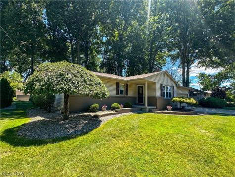 429 Bonnie Brae Avenue Niles OH 44446