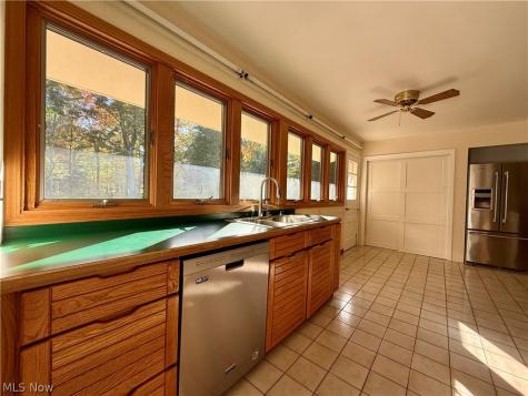 6640 Somerset Drive Brecksville OH 44141