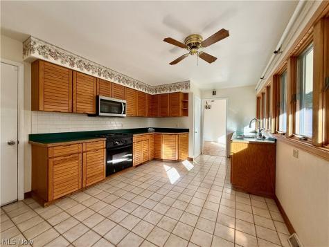 6640 Somerset Drive Brecksville OH 44141