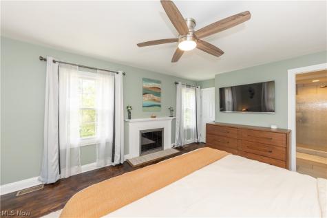 18707 Scottsdale Boulevard Shaker Heights OH 44122