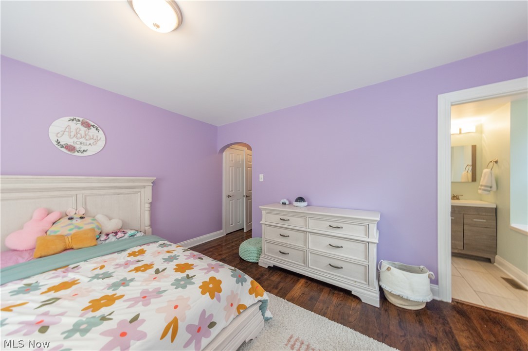 18707 Scottsdale Boulevard Shaker Heights OH 44122