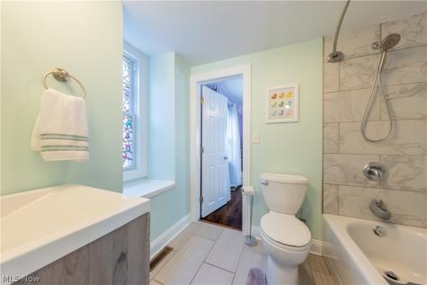 18707 Scottsdale Boulevard Shaker Heights OH 44122