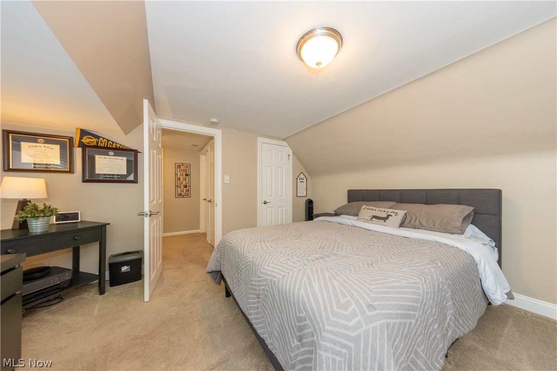 18707 Scottsdale Boulevard Shaker Heights OH 44122