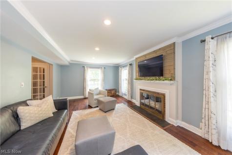 18707 Scottsdale Boulevard Shaker Heights OH 44122