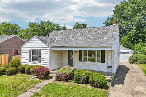 1743 E 36th Street Lorain OH 44055