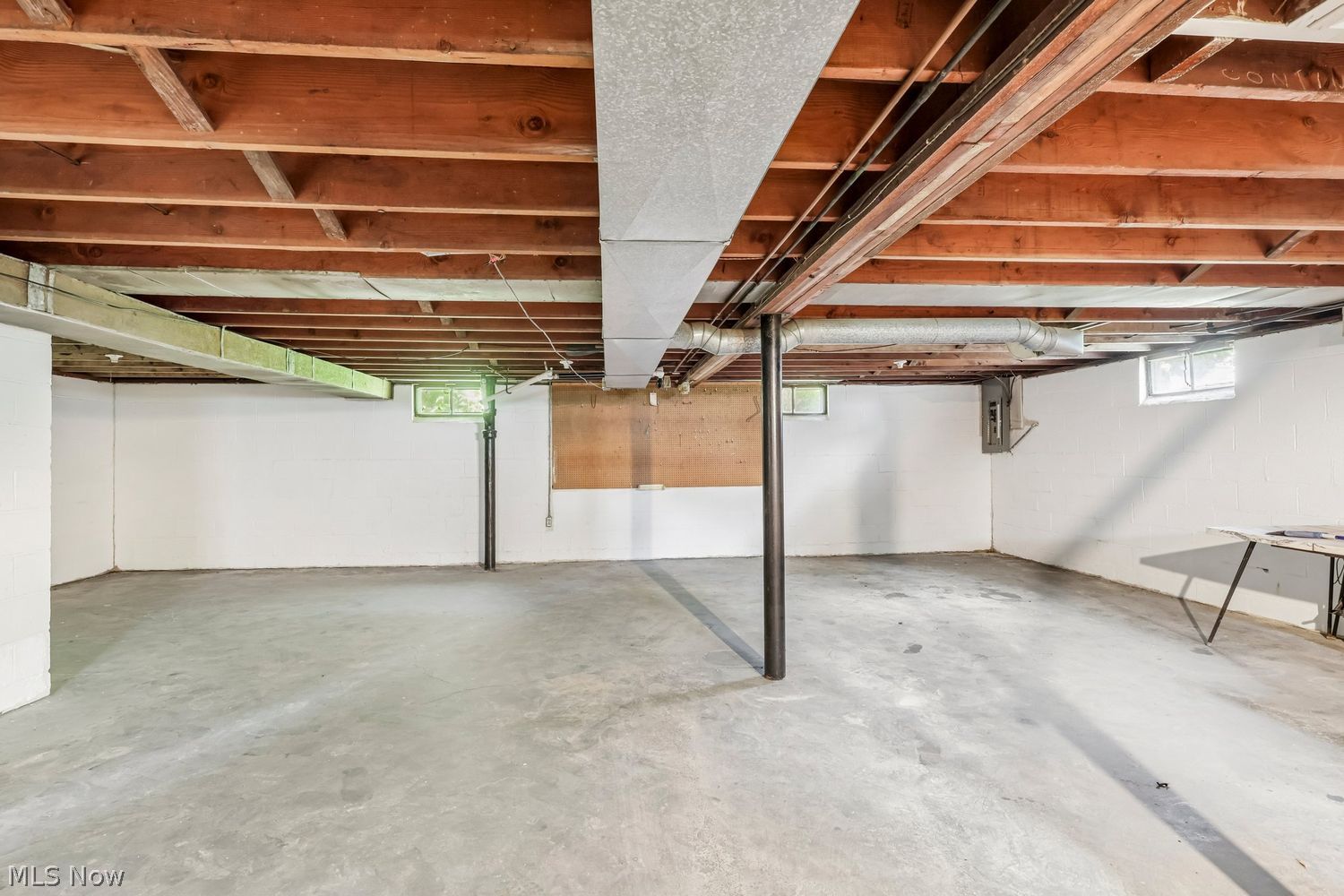 1743 E 36th Street Lorain OH 44055