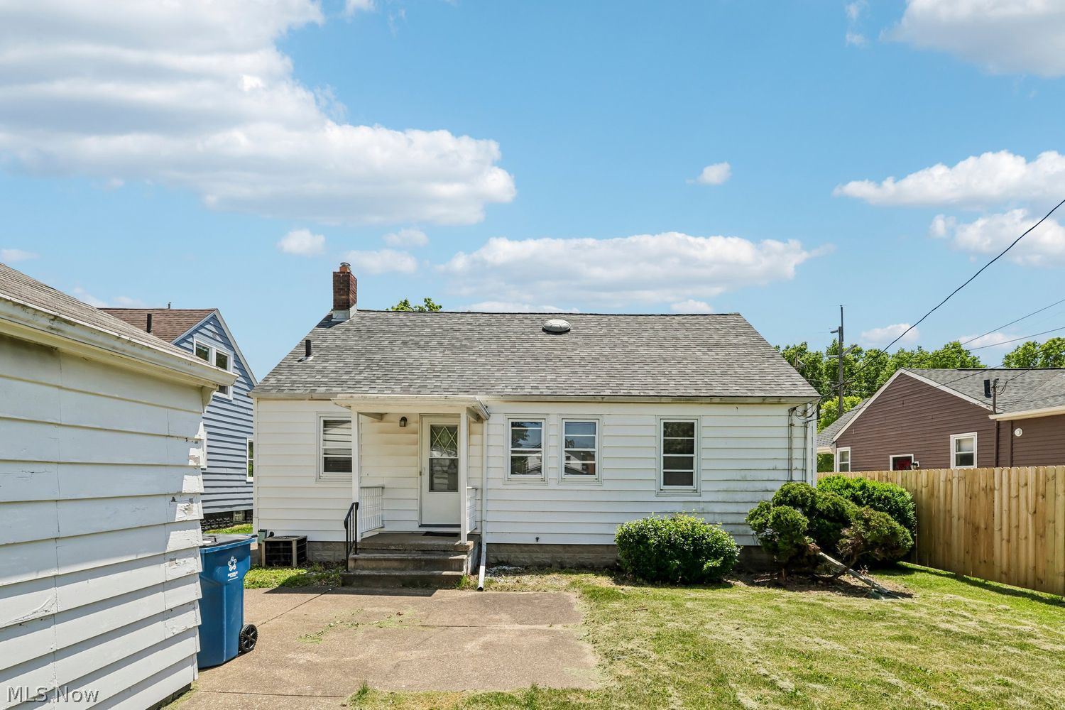 1743 E 36th Street Lorain OH 44055